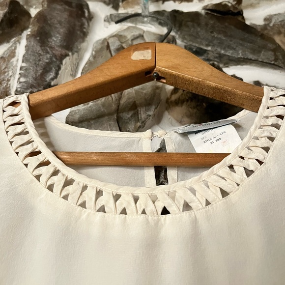 Vintage 100% Silk Blouse - Picture 3 of 6